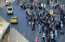İstanbul’da Özel Halk Otobüsleri Kontak Kapatınca Duraklarda Yoğunluk Yaşandı