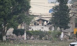 Hindistan'dan Pakistan'a Füze Saldırısı: 26 Ölü, Gerilim Tırmanıyor