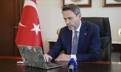 Enerji Bakanı Bayraktar, AA'nın "Yılın Kareleri" Oylamasına Katıldı