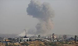 İsrail, Ateşkese Rağmen Gazze'de Hava ve Topçu Saldırıları Düzenledi