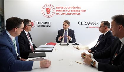 Bakan Bayraktar, ABD’de Enerji İşbirliği İçin Kritik Görüşmeler Yaptı.