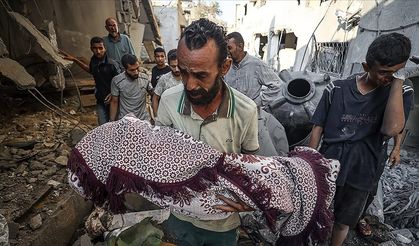 İsrail’in Gazze’de bir eve düzenlediği saldırıda 8 sivil yaşamını yitirdi