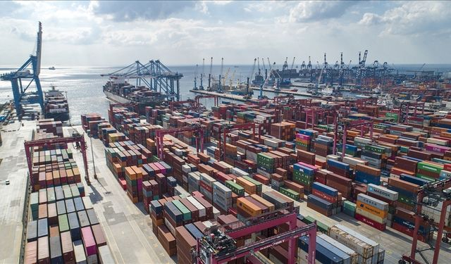 "Türkiye ve İngiltere Arasında 8 Milyar Dolarlık Ticareti Hızlandıracak Anlaşma: Otomotiv ve Kimyada Teknik Engeller Kal