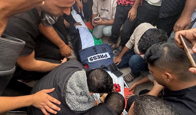 İsrail'in Nasır Hastanesi'ne Saldırısında 1’i Gazeteci 2 Filistinli Hayatını Kaybetti