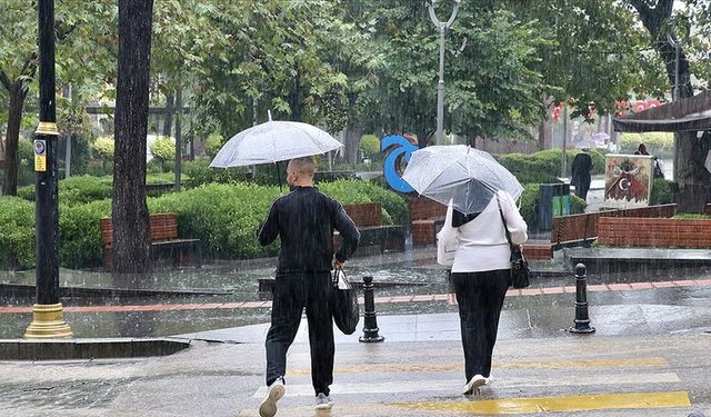 15 ilde kuvvetli sağanak için sarı uyarı