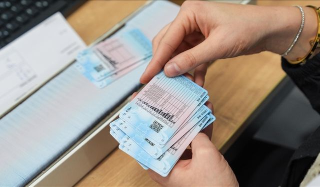 Eski tip ehliyetlerin yenilenmesi için son gün