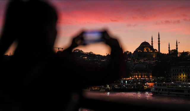 Türkiye ekimde 5,6 milyon yabancı turist ağırladı