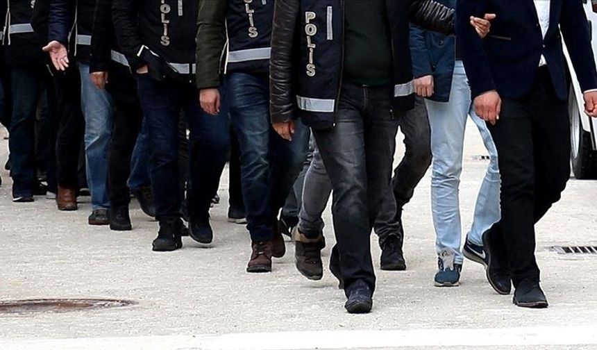 İstanbul'da "Huzur İstanbul" Uygulaması: 982 Gözaltı, Çok Sayıda Silah ve Uyuşturucu Ele Geçirildi