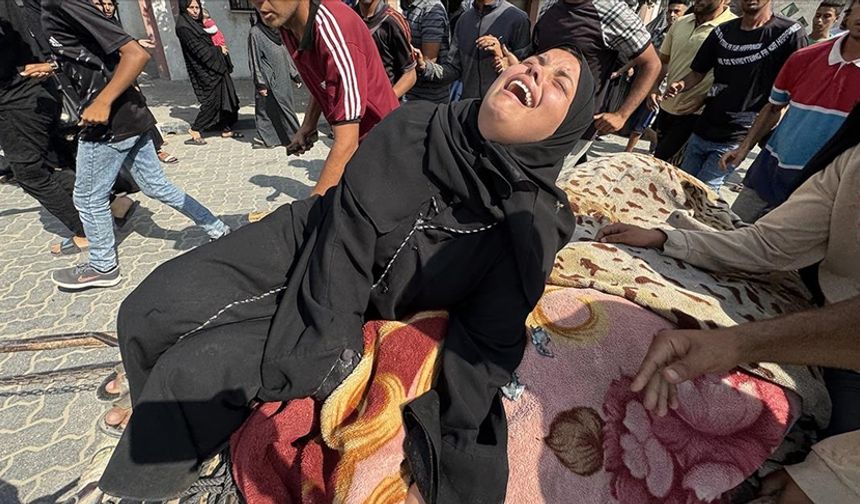 Yerinden edilen sivillerin kaldığı çadıra hava saldırısı: 18 Filistinli yaşamını yitirdi