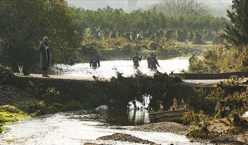 Ekipler dere ve kıyı hattında taramayı genişletti