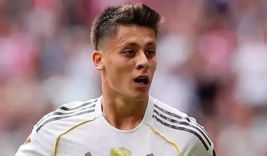 Real Madrid'de Arda Güler ve Vinicius Junior Krizi Patlak Verdi! Taraftarlar Gece Yarısı Sosyal Medyada Karşı Karşıya Ge